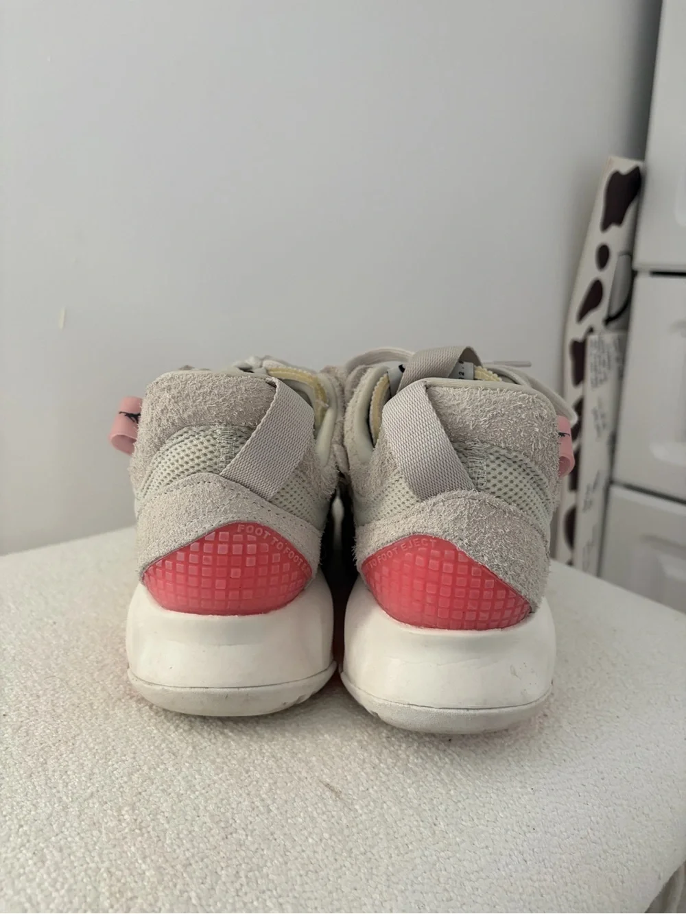 Nike Women’s Light Gray Mesh & Suede Sneakers with Pink Air Unit